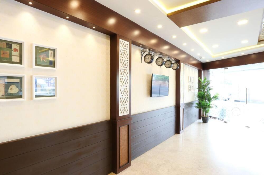 Emirates Residency Hotel Chennai Exterior photo